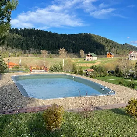 карпатський замок Hotel Rozluch