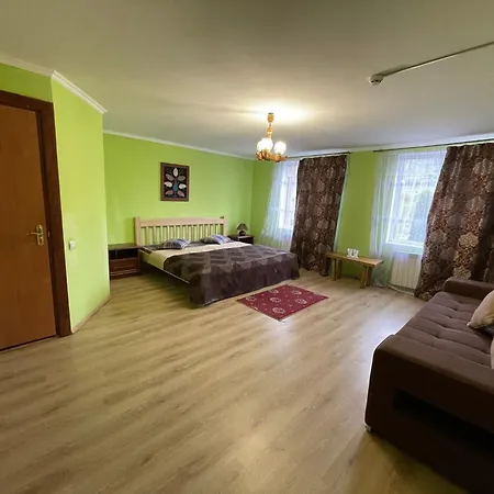 Hotell карпатський замок