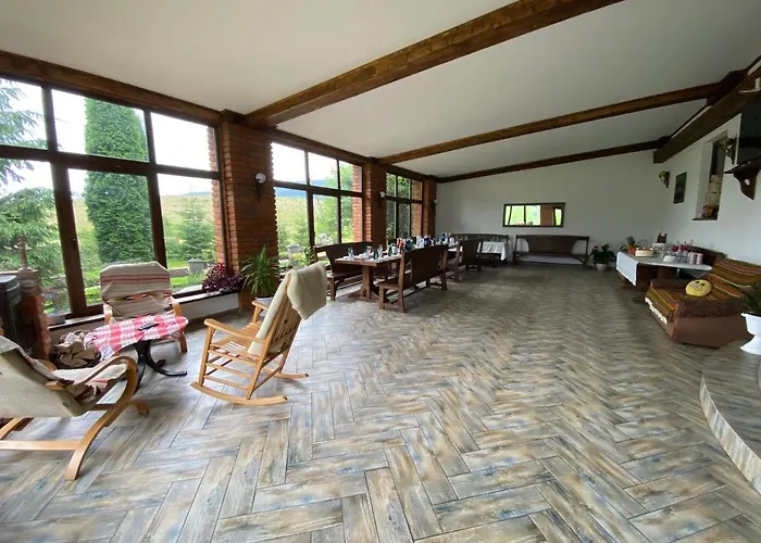 карпатський замок Hotel