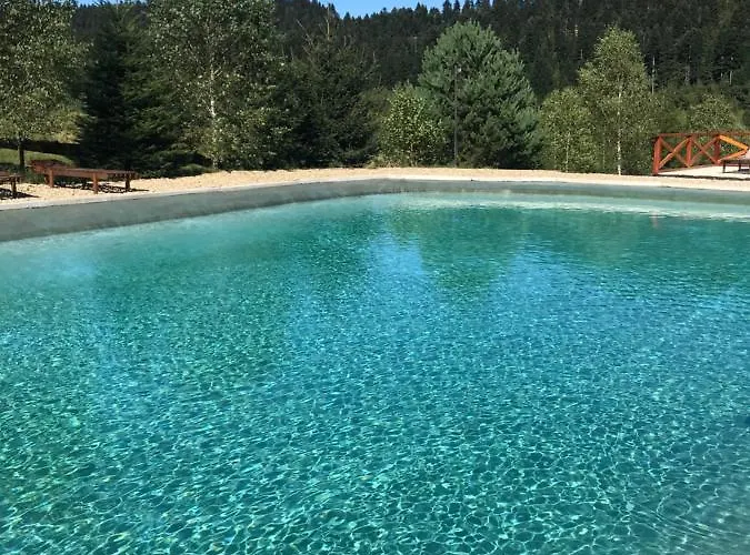 карпатський замок Hotel Rozluch