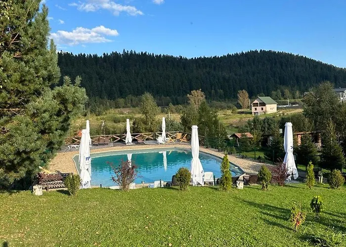 карпатський замок Hotel