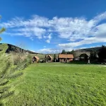 карпатський замок Hotel *