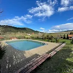 карпатський замок Hotel *