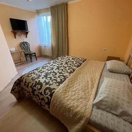 מלון карпатський замок